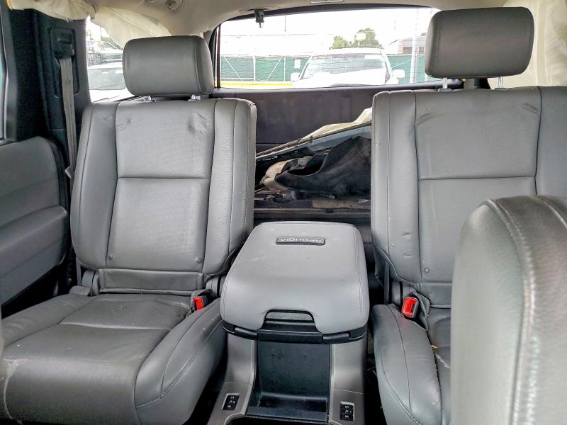 Photo 10 from auction – 2010 TOYOTA SEQUOIA with VIN 5TDDW5G16AS032249