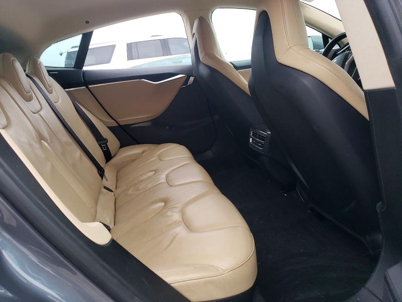Photo 11 from auction – 2013 TESLA MODEL S with VIN 5YJSA1AC2DFP10190