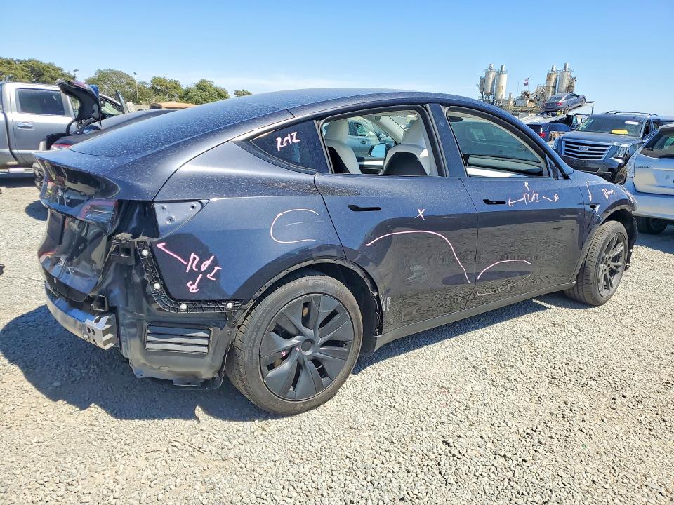 Photo 3 from auction – 2024 TESLA MODEL Y with VIN 7SAYGDED2RF121910