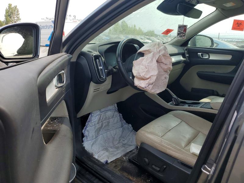 Photo 8 from auction – 2019 VOLVO XC40 with VIN YV4162UK4K2139384