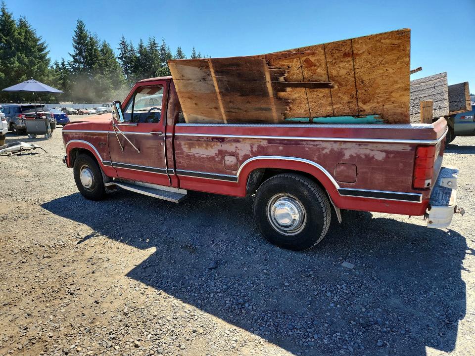 Zdjęcie 2 z aukcji – 1983 FORD F250 z VIN 1FTHF2518DPA57591