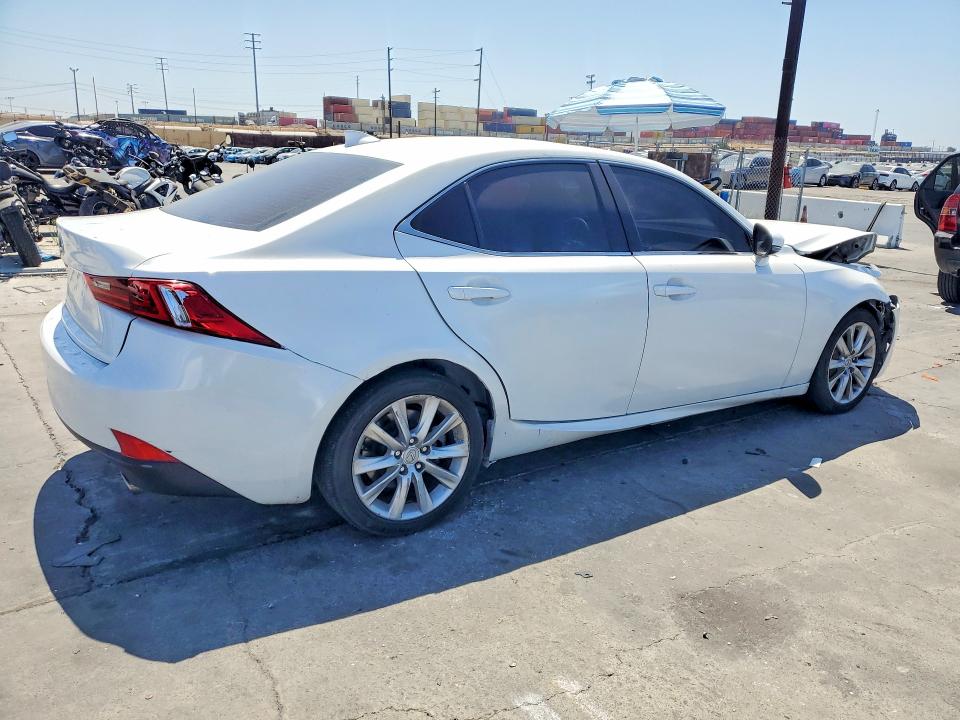 Photo 3 from auction – 2016 LEXUS IS with VIN JTHBA1D20G5008375