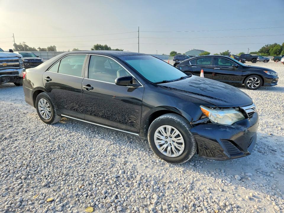 Zdjęcie 4 z aukcji – 2012 TOYOTA CAMRY z VIN 4T1BF1FK0CU083038