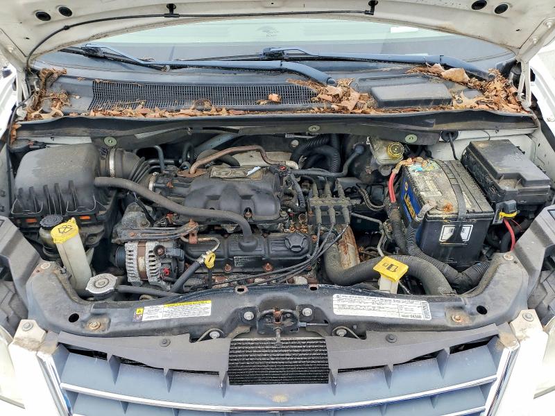 Photo 12 from auction – 2010 CHRYSLER TOWN & COUNTRY with VIN 2A4RR2D18AR351803
