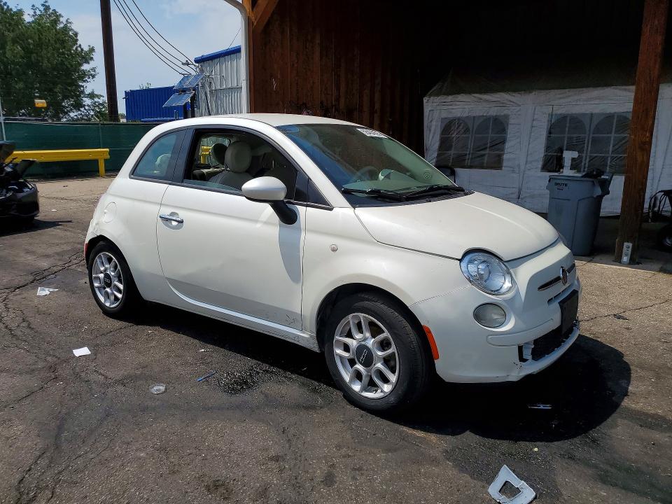 Фото 4 с аукциона – 2015 FIAT 500 с VIN 3C3CFFAR3FT741738