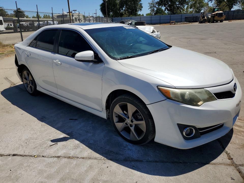 Photo 4 from auction – 2014 TOYOTA CAMRY with VIN 4T1BF1FK8EU450142