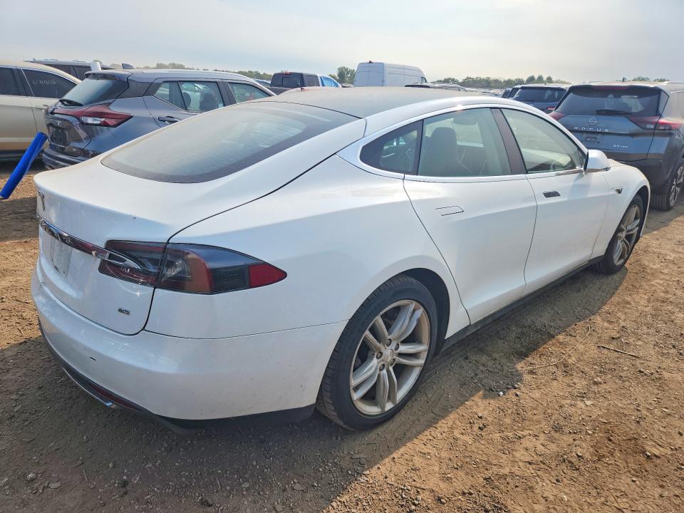 Photo 3 from auction – 2014 TESLA MODEL S with VIN 5YJSA1H16EFP51900