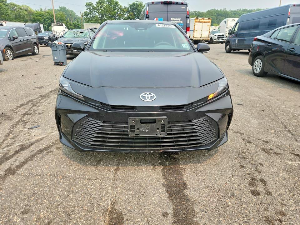 Photo 5 from auction – 2026 TOYOTA CAMRY with VIN 4T1DAACK3TU276800