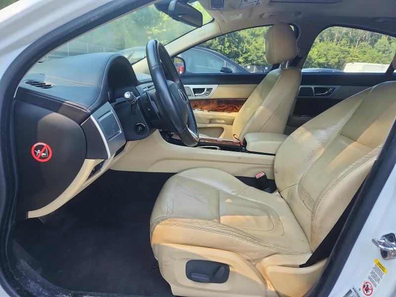 Photo 7 from auction – 2015 JAGUAR XF with VIN SAJWA0FS5FPU58926