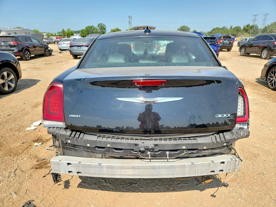 Photo 6 from auction – 2016 CHRYSLER 300 with VIN 2C3CCAGG4GH248825