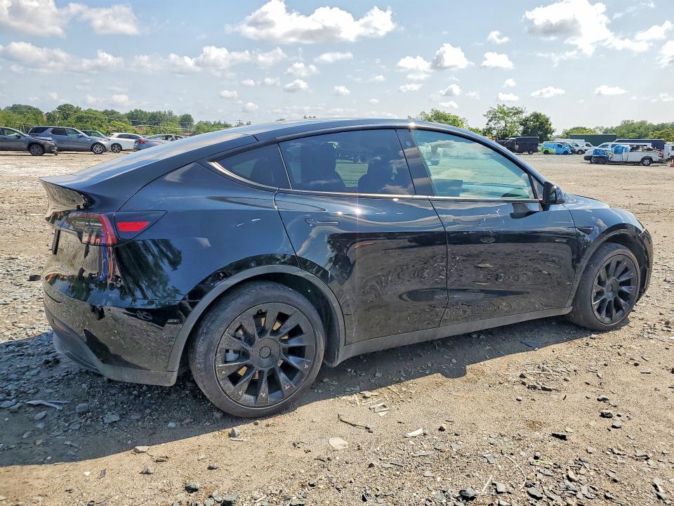 Photo 3 from auction – 2022 TESLA MODEL Y with VIN 7SAYGDEE1NF340750