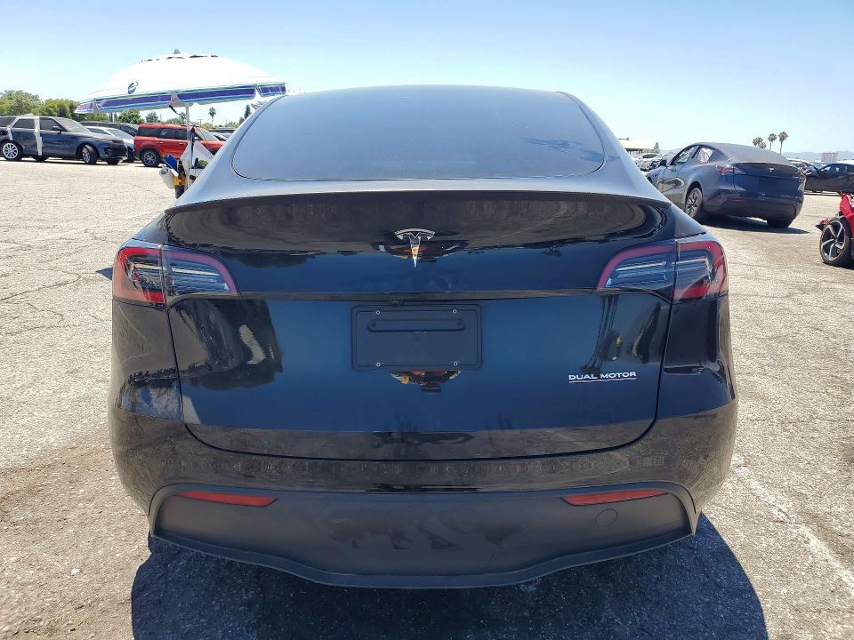 Photo 6 from auction – 2025 TESLA MODEL Y with VIN 7SAYGDEF2SF311116