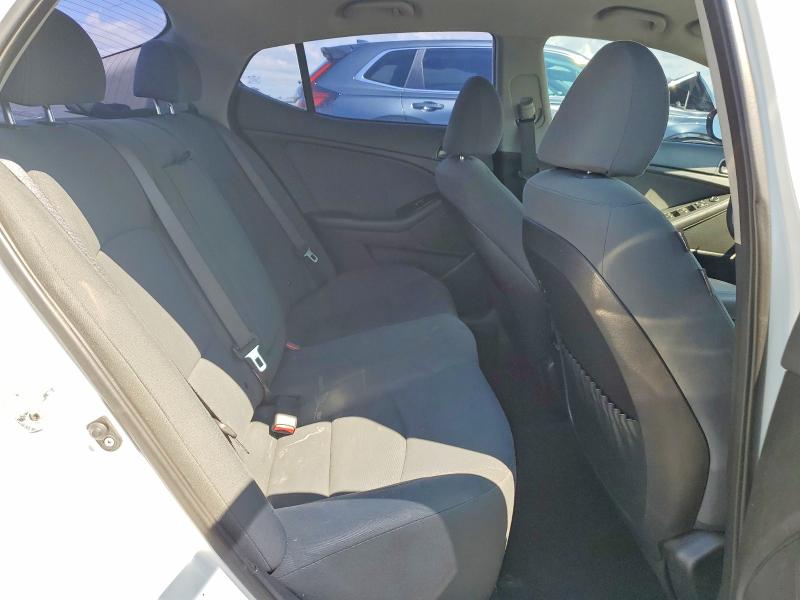 Photo 10 from auction – 2015 KIA OPTIMA with VIN KNAGM4A78F5565790