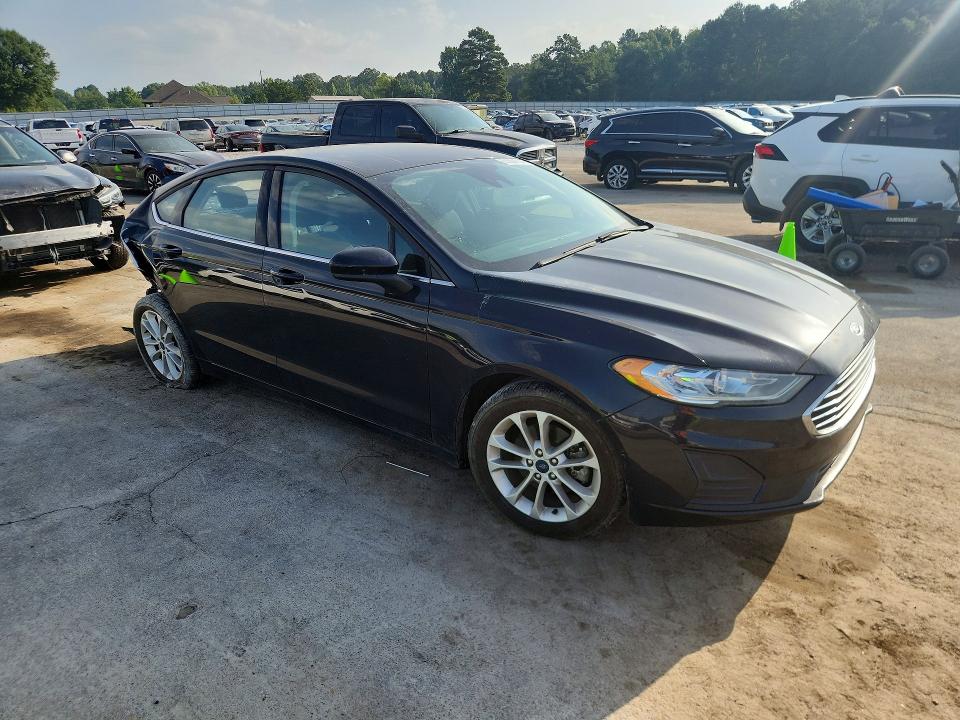 Photo 4 from auction – 2020 FORD FUSION with VIN 3FA6P0HD0LR122431