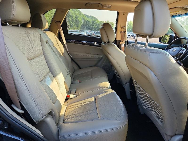 Photo 10 from auction – 2014 KIA SORENTO with VIN 5XYKUDA76EG430343