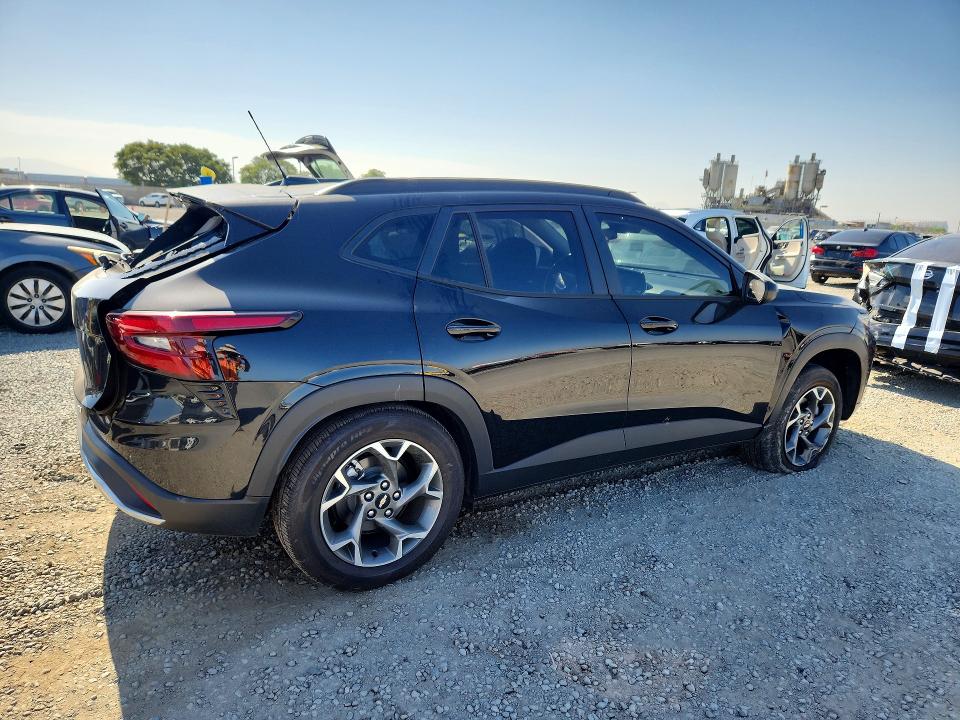 Photo 3 from auction – 2026 CHEVROLET TRAX with VIN KL77LHEP2TC134390