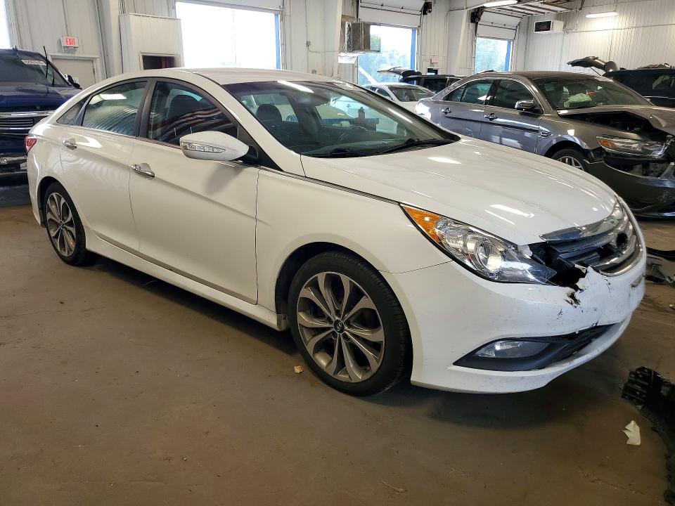 Photo 4 from auction – 2014 HYUNDAI SONATA with VIN 5NPEC4AC8EH844777