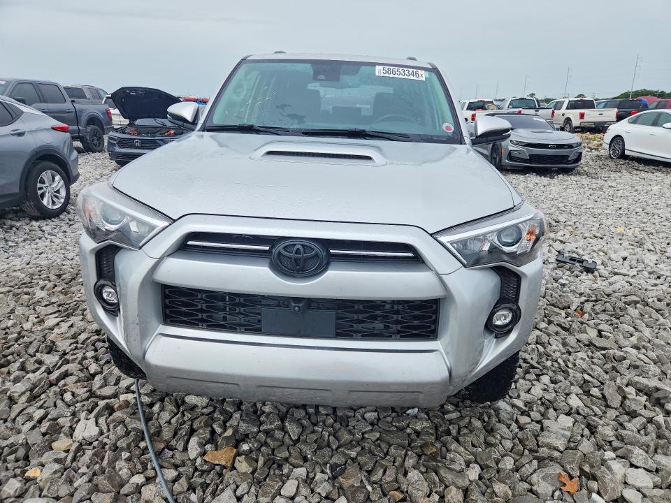 Photo 5 from auction – 2024 TOYOTA 4RUNNER with VIN JTERU5JR9R6236772