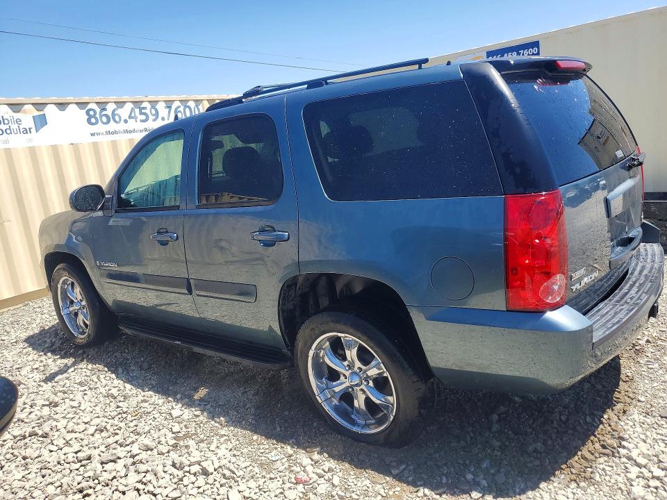 Photo 2 from auction – 2008 GMC YUKON with VIN 1GKFC13088R206536