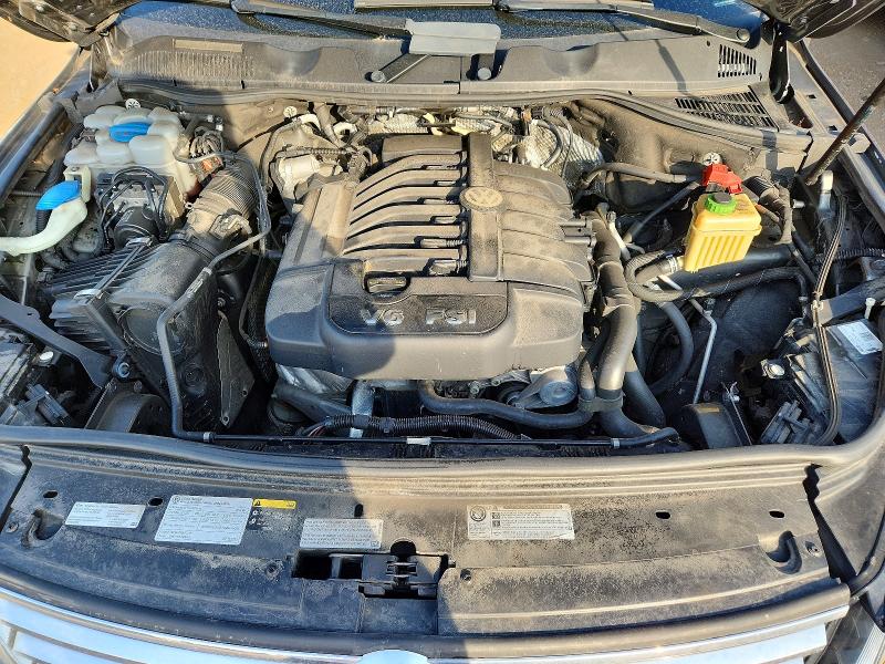 Photo 12 from auction – 2016 VOLKSWAGEN TOUAREG with VIN WVGEF9BP5GD003641