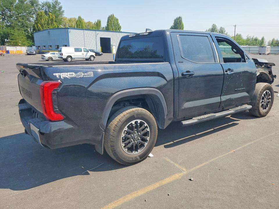 Photo 3 from auction – 2025 TOYOTA TUNDRA with VIN 5TFLA5DB2SX315489