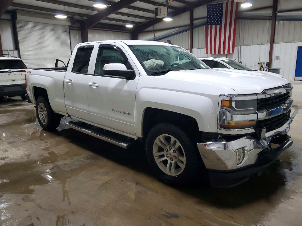 Photo 4 from auction – 2016 CHEVROLET SILVERADO with VIN 1GCVKREC4GZ101295