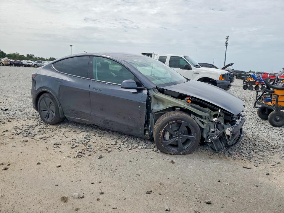 Photo 4 from auction – 2026 TESLA MODEL Y with VIN 7SAYGDEE8TA605450