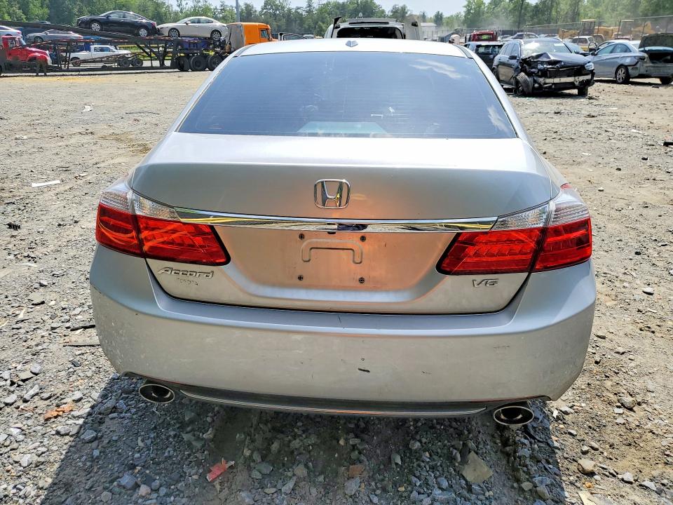 Photo 6 from auction – 2015 HONDA ACCORD with VIN 1HGCR3F81FA013362