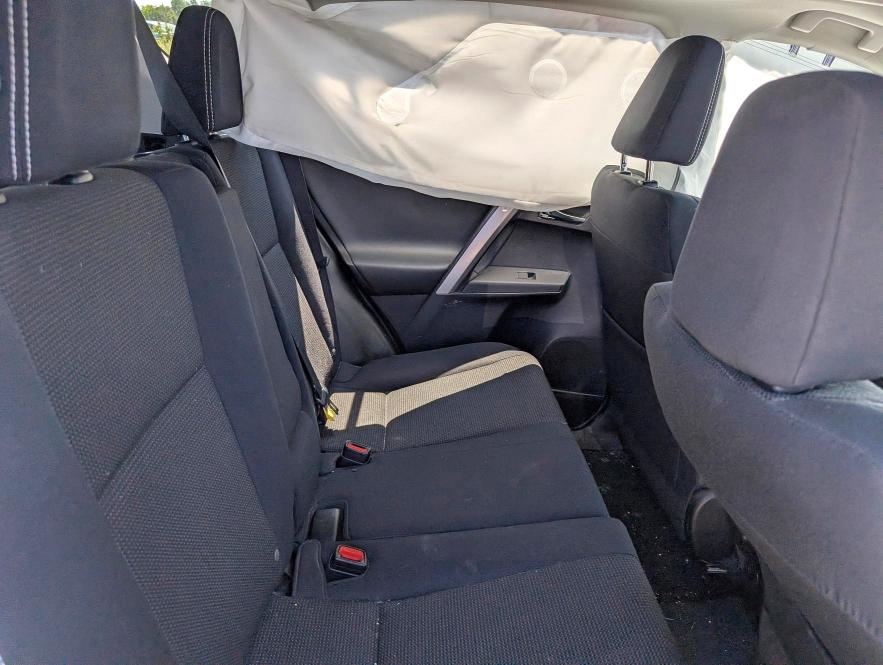 Фото 11 с аукциона – 2016 TOYOTA RAV4 с VIN 2T3RFREV8GW513694