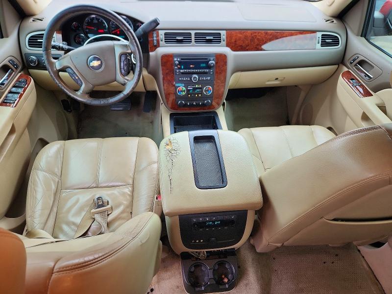 Photo 8 from auction – 2012 CHEVROLET SUBURBAN with VIN 1GNSCJE05CR243552