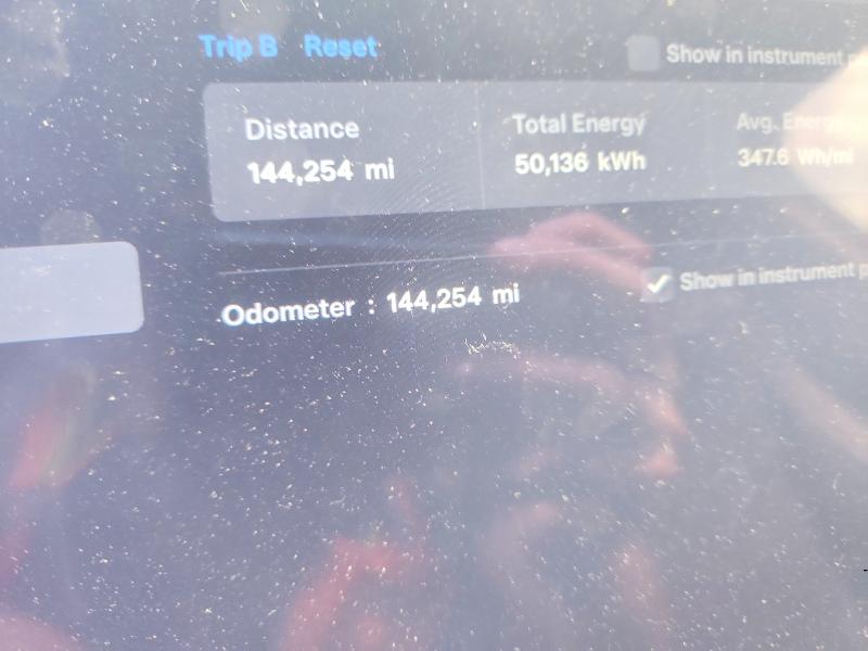 Photo 9 from auction – 2020 TESLA MODEL X with VIN 5YJXCAE29LF237999