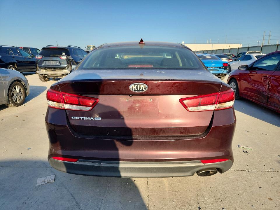 Photo 6 from auction – 2018 KIA OPTIMA with VIN 5XXGT4L38JG189290