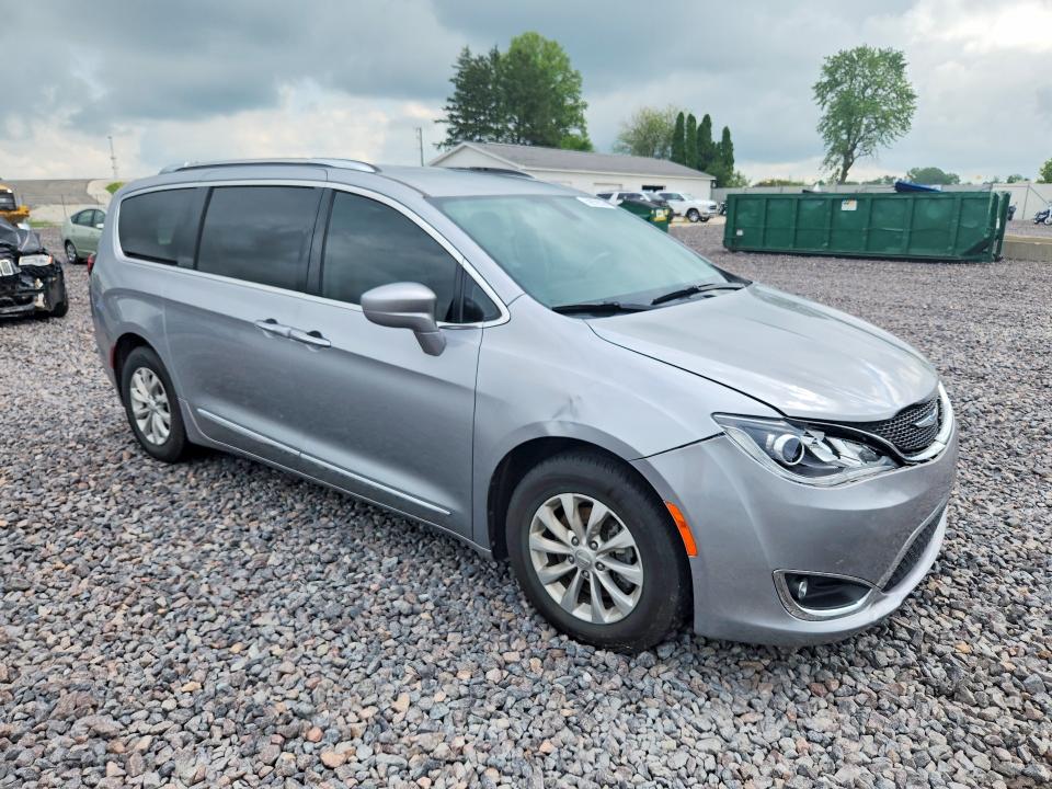 Photo 4 from auction – 2019 CHRYSLER PACIFICA with VIN 2C4RC1BG5KR561219