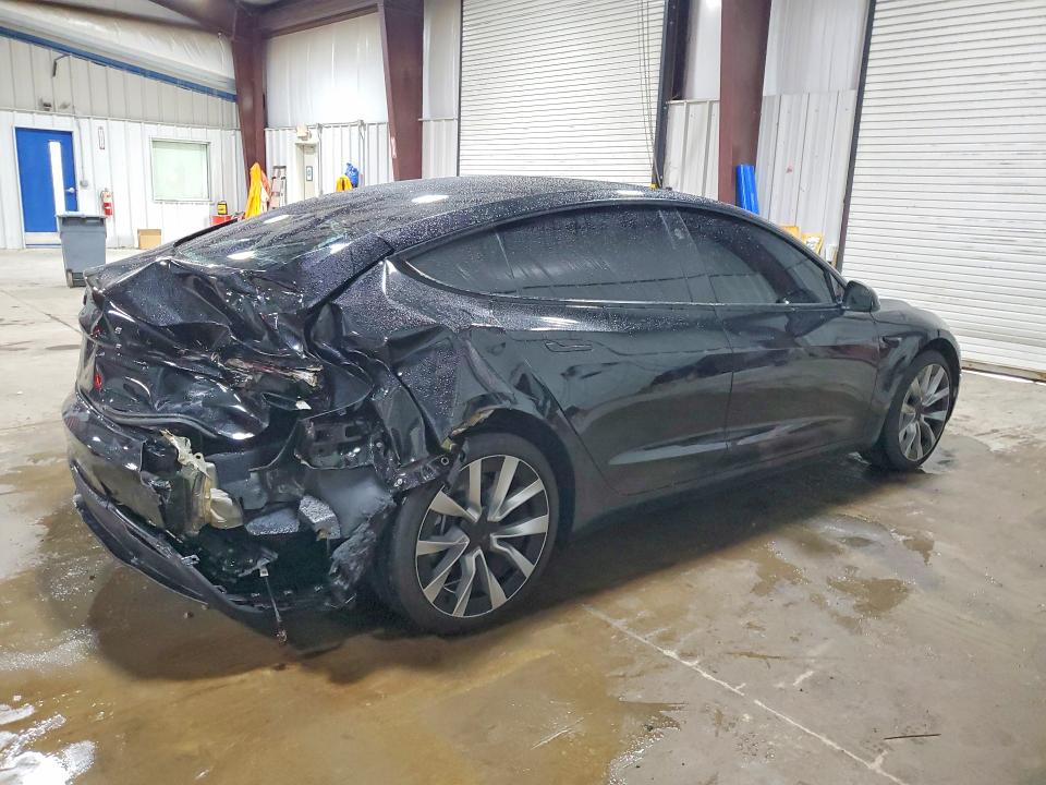 Снимка 3 от търг – 2025 TESLA MODEL 3 с VIN 5YJ3E1EA0SF043196