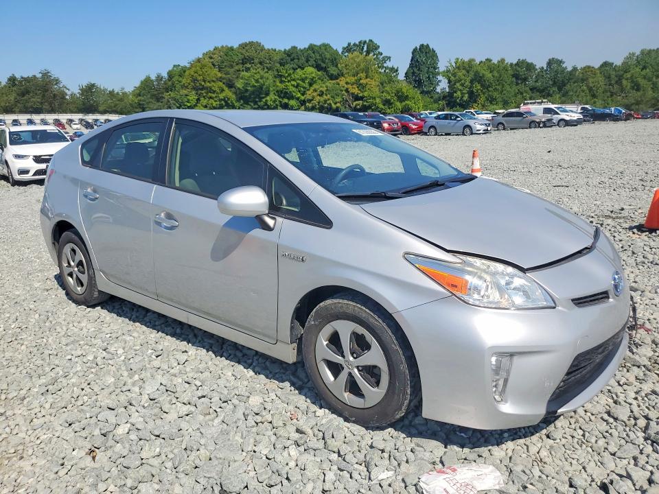 Photo 4 from auction – 2015 TOYOTA PRIUS with VIN JTDKN3DU9F0439215