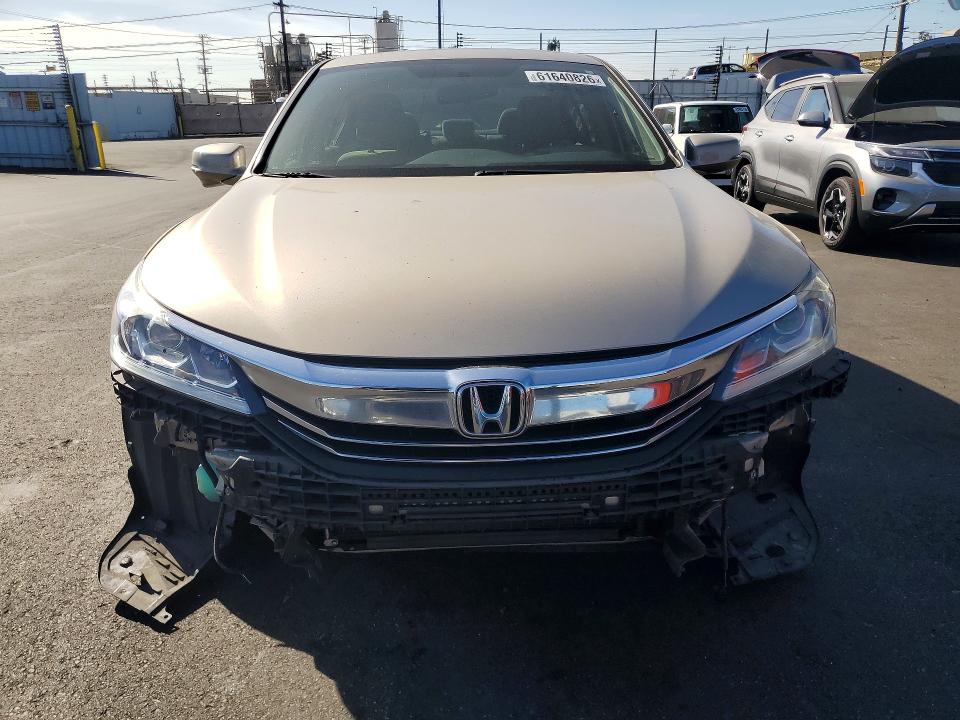 Photo 5 from auction – 2016 HONDA ACCORD with VIN 1HGCR2F79GA245324
