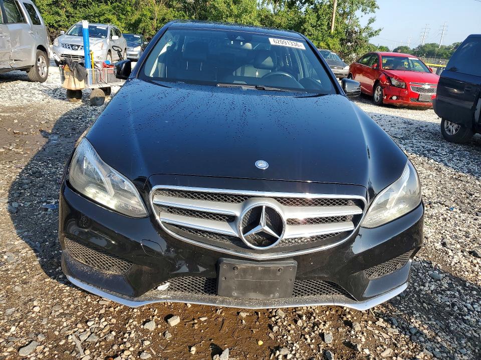 Photo 5 from auction – 2016 MERCEDES-BENZ E with VIN WDDHF8JB4GB190342