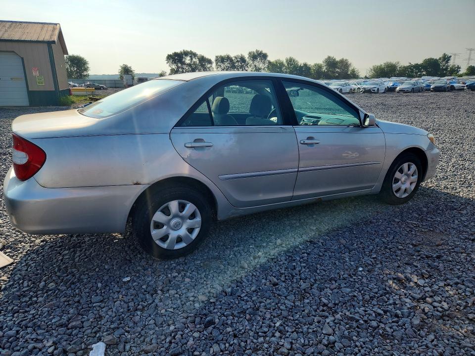 Photo 3 from auction – 2002 TOYOTA CAMRY with VIN 4T1BE32K92U049828