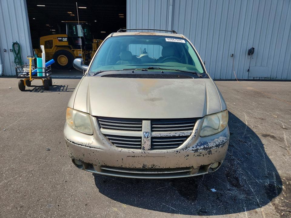 Photo 5 from auction – 2005 DODGE GRAND CARAVAN with VIN 2D8GP44L25R258797