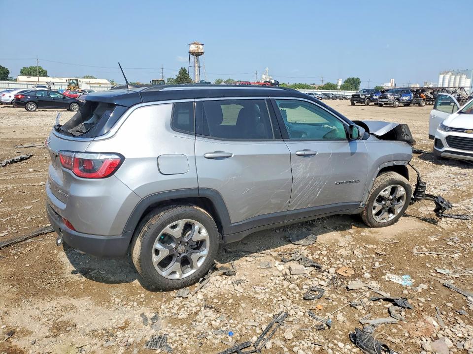 Photo 3 from auction – 2018 JEEP COMPASS with VIN 3C4NJCCB3JT204569