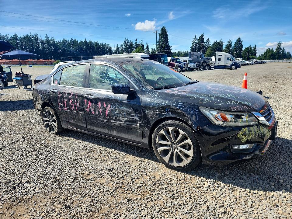 Photo 4 from auction – 2015 HONDA ACCORD with VIN 1HGCR2F50FA228585