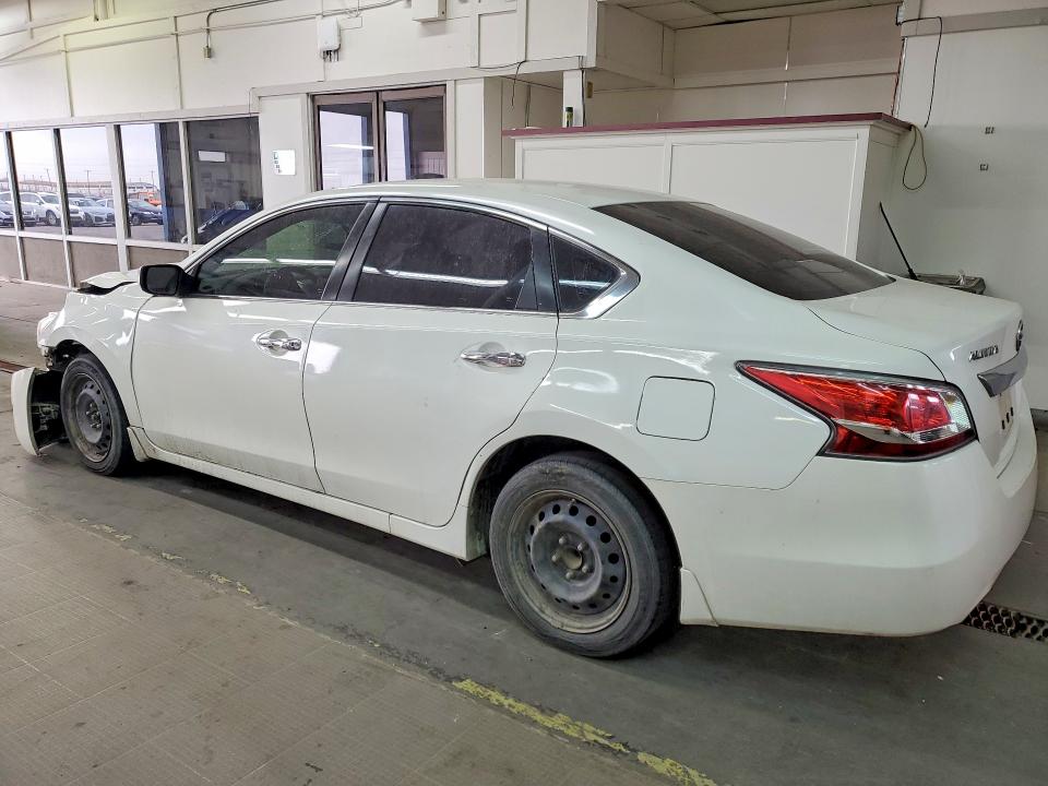Photo 2 from auction – 2015 NISSAN ALTIMA with VIN 1N4AL3AP6FC234357