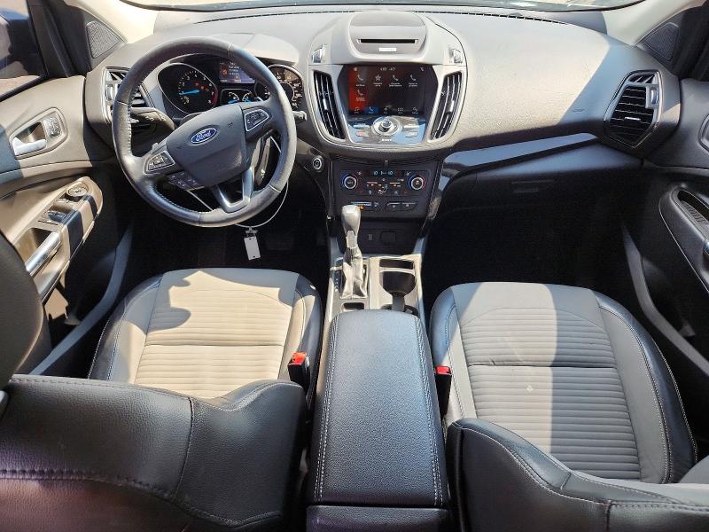 Photo 8 from auction – 2017 FORD ESCAPE with VIN 1FMCU9J92HUD96970