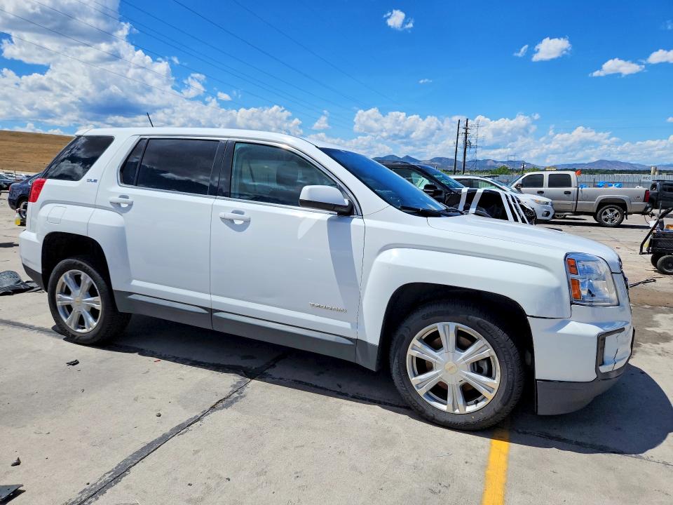 Photo 4 from auction – 2017 GMC TERRAIN with VIN 2GKALMEK6H6349085