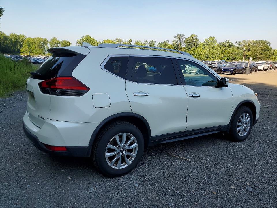 Photo 3 from auction – 2017 NISSAN ROGUE with VIN 5N1AT2MV0HC775577