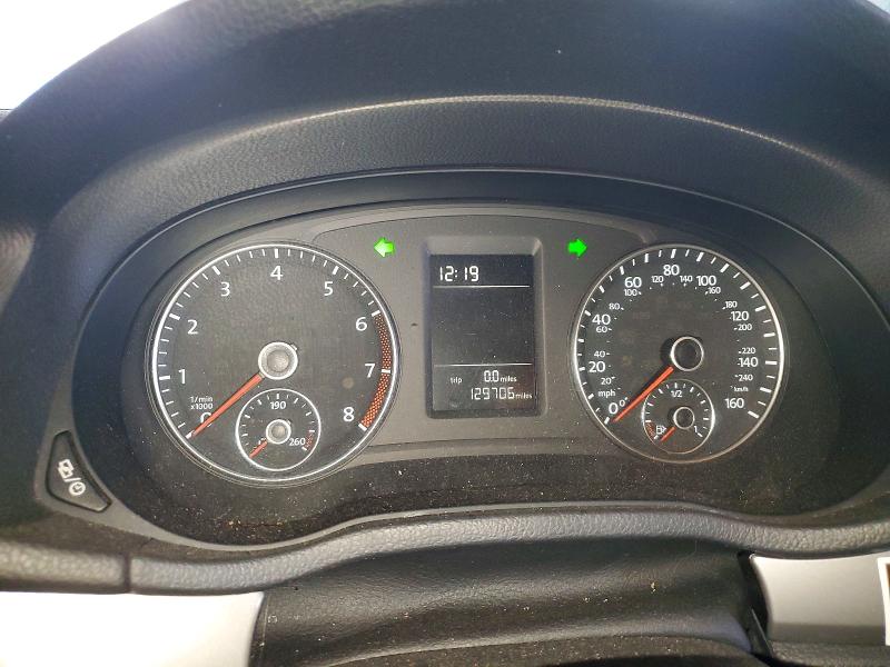 Photo 9 from auction – 2015 VOLKSWAGEN PASSAT with VIN 1VWAS7A32FC113484