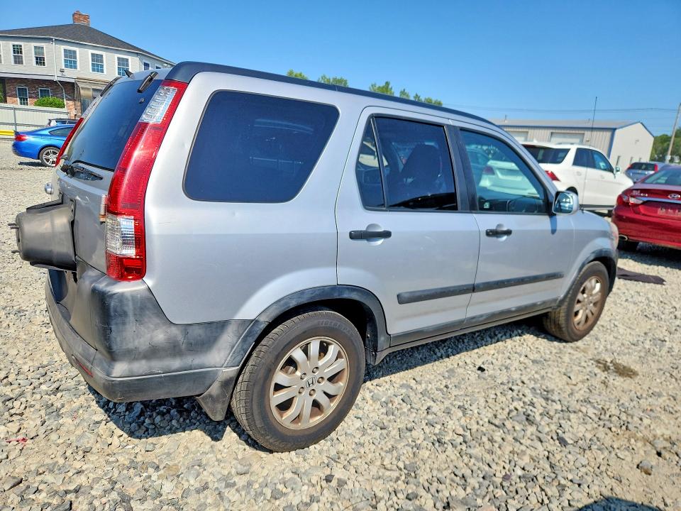 Photo 3 from auction – 2005 HONDA CR-V with VIN SHSRD78835U308506