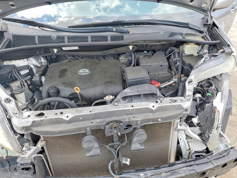 Photo 12 from auction – 2017 TOYOTA SIENNA with VIN 5TDYZ3DC9HS825543
