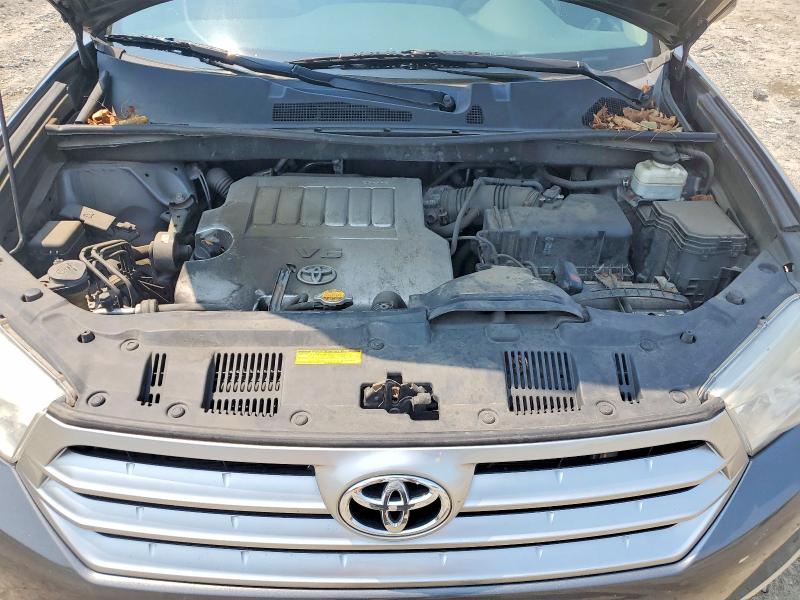 Photo 12 from auction – 2013 TOYOTA HIGHLANDER with VIN 5TDBK3EH5DS221082