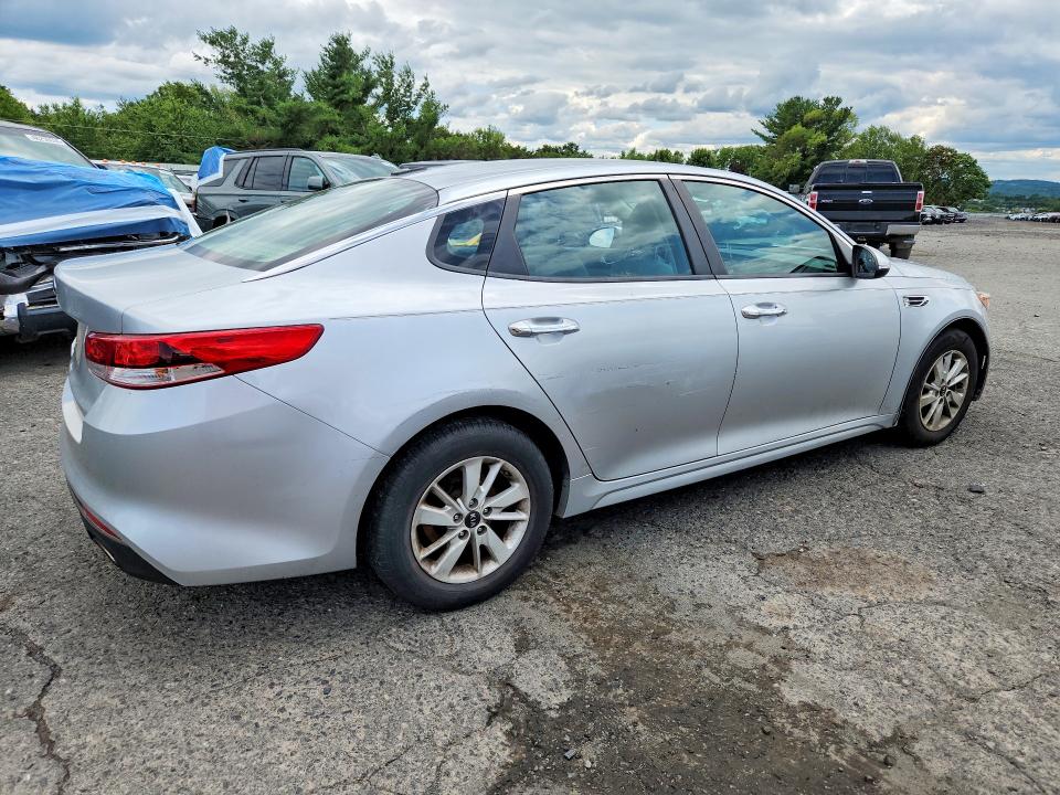 Photo 3 from auction – 2016 KIA OPTIMA with VIN 5XXGT4L32GG003235